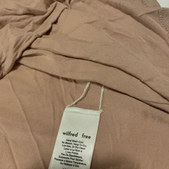 4 shirt T-shirt lot Aritzia - Picture 4 of 4